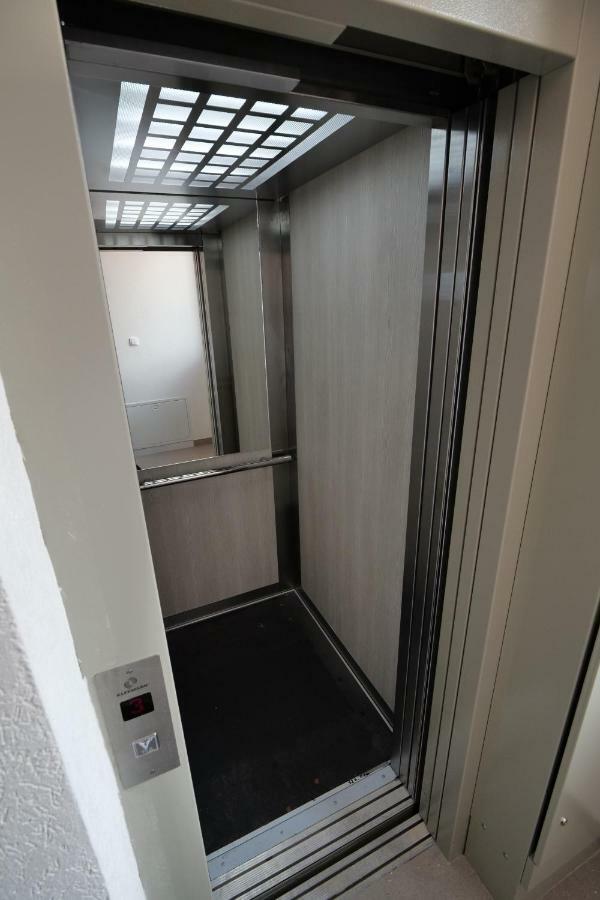Dubai Apartmani Novi Pazar Eksteriør billede