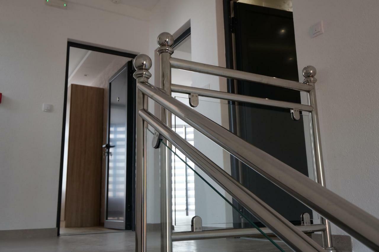 Dubai Apartmani Novi Pazar Eksteriør billede
