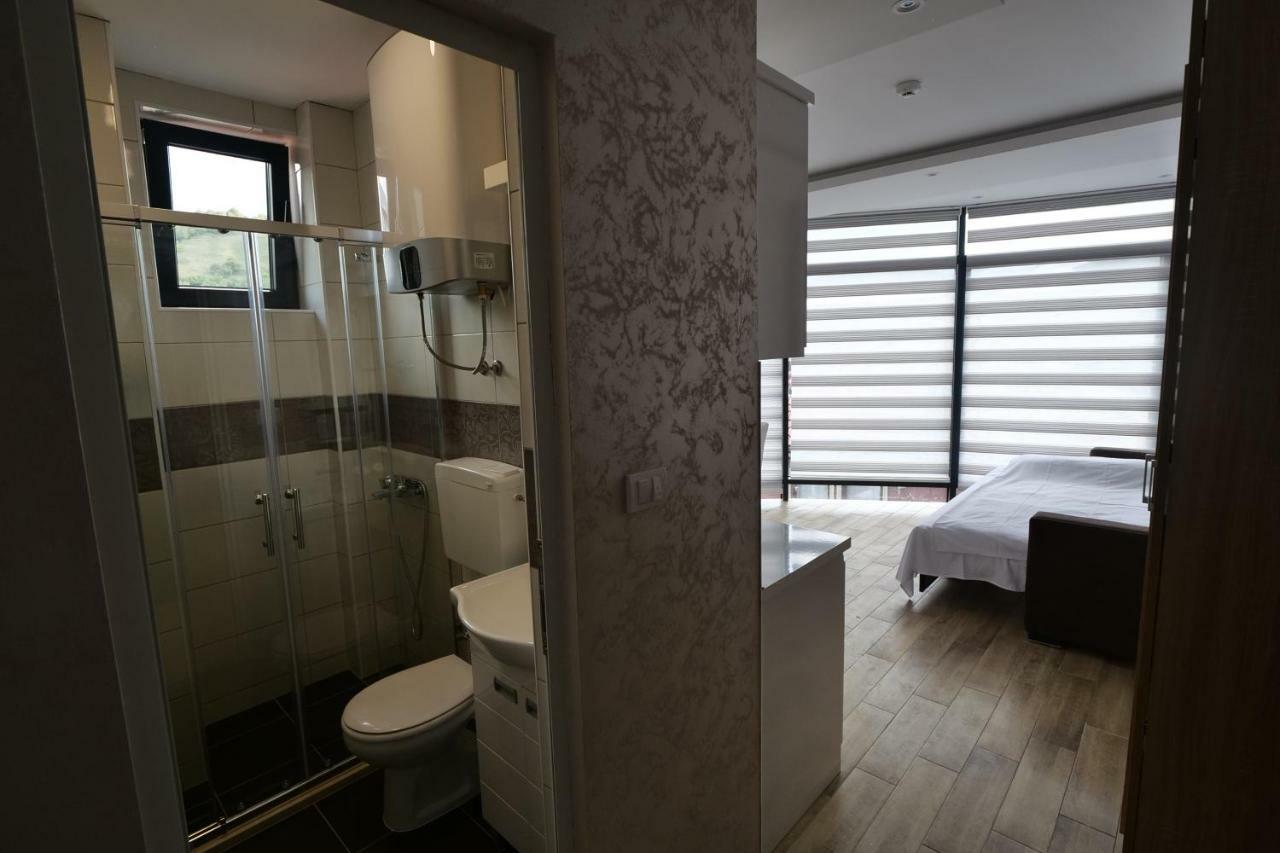 Dubai Apartmani Novi Pazar Eksteriør billede